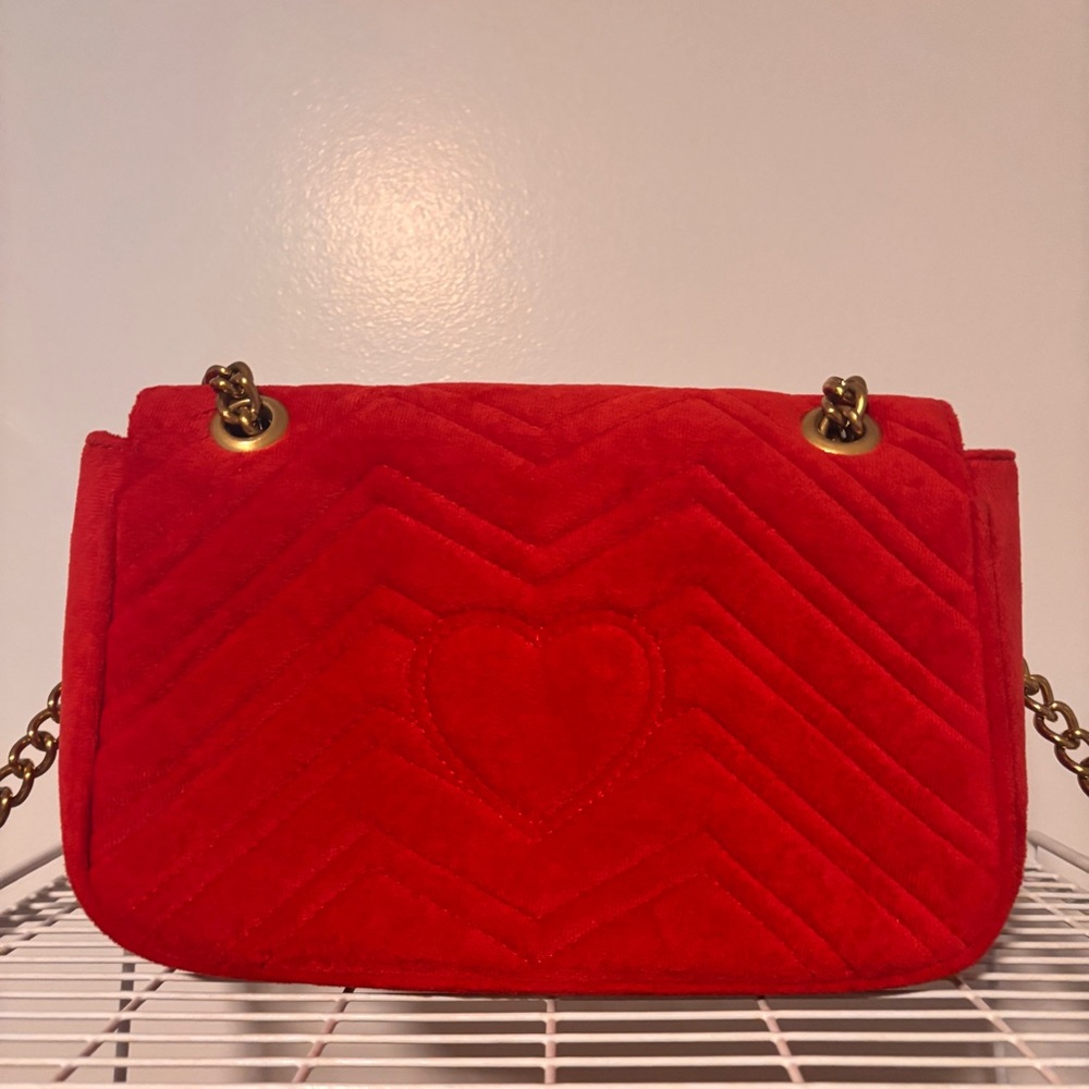 Gucci GG Marmont Shoulder Bag Red Velvet w/ Gold-Toned Chain Strap #498110218048 - Picture 4 of 11